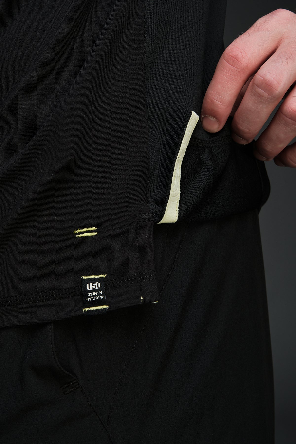 TOP OF THE WORLD TRAINING TEE (Training fit)