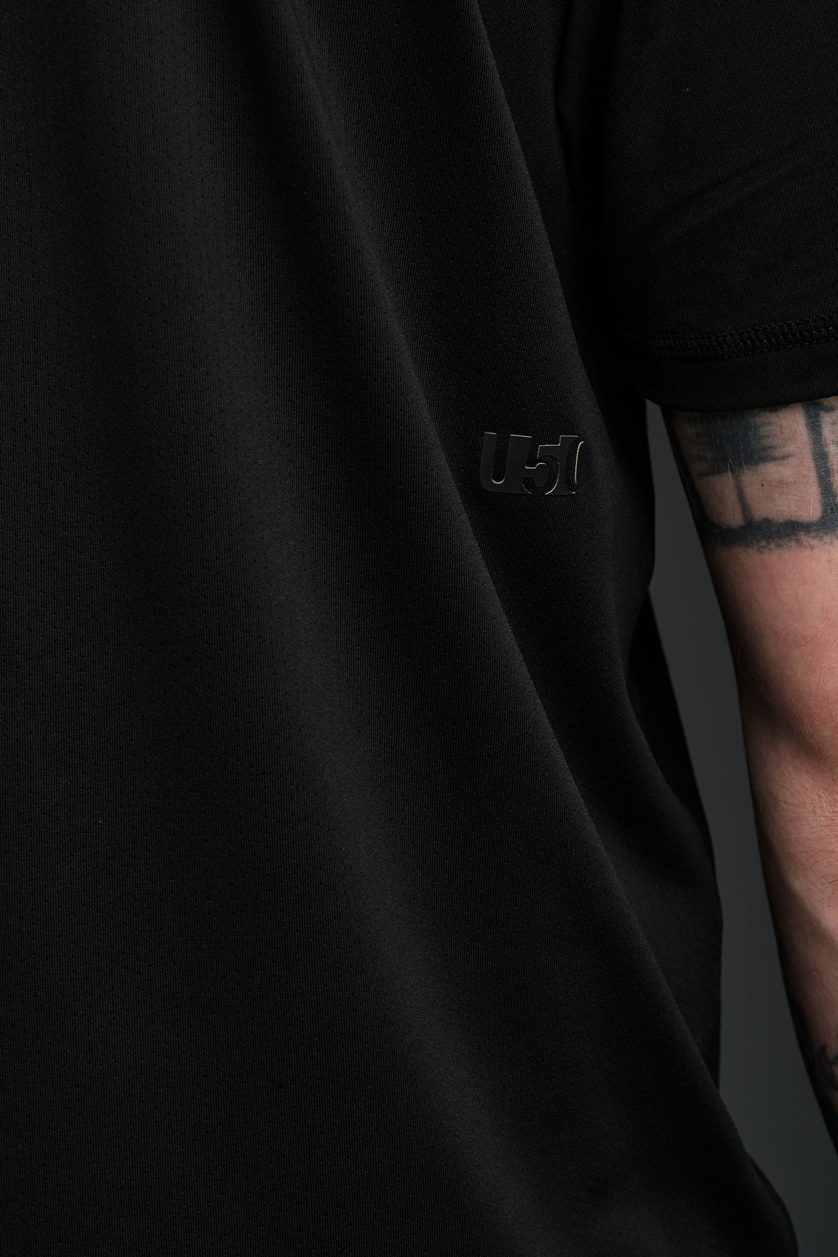 TOP OF THE WORLD TRAINING TEE (Training fit)