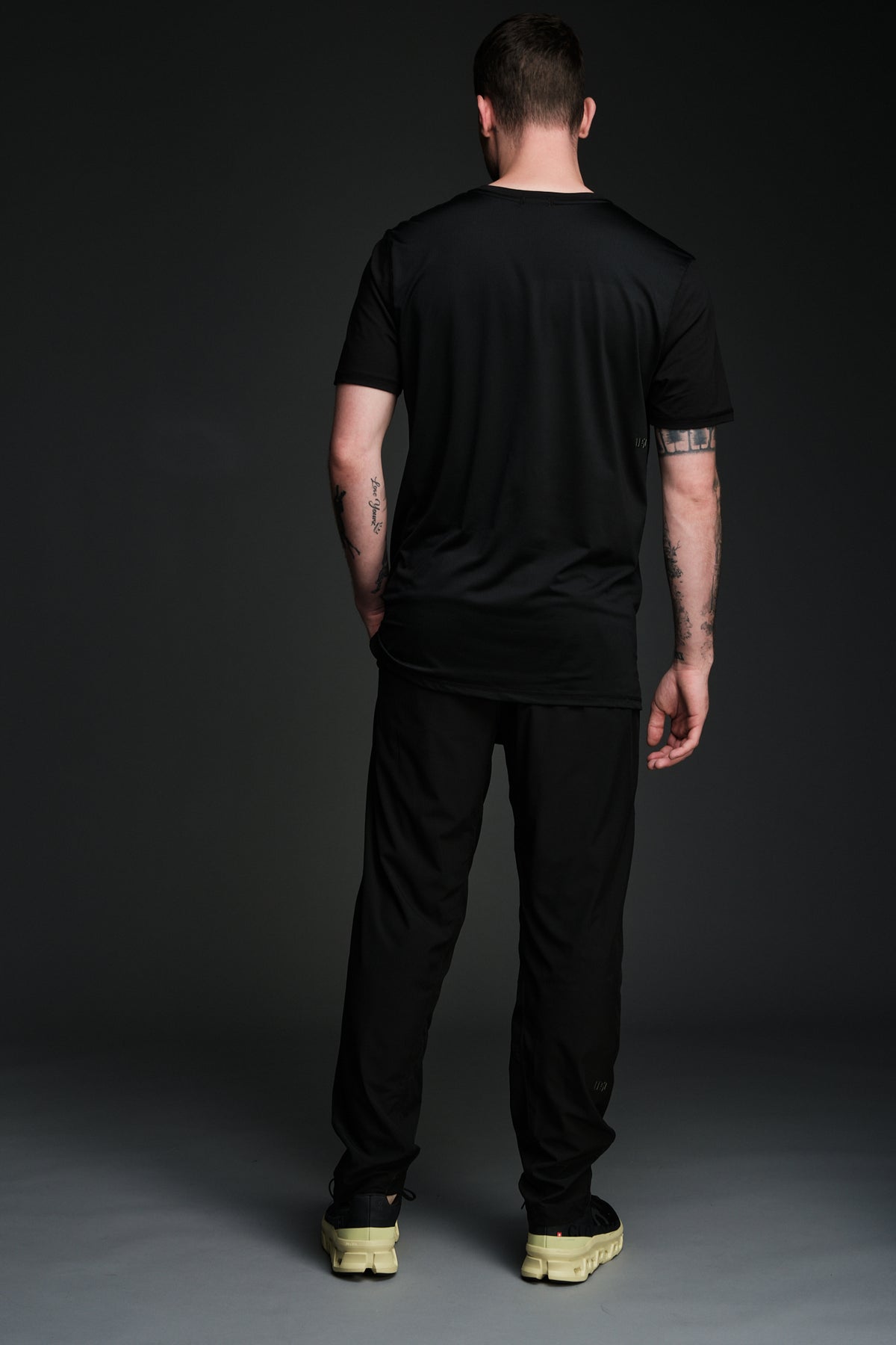 TOP OF THE WORLD TRAINING TEE (Training fit)