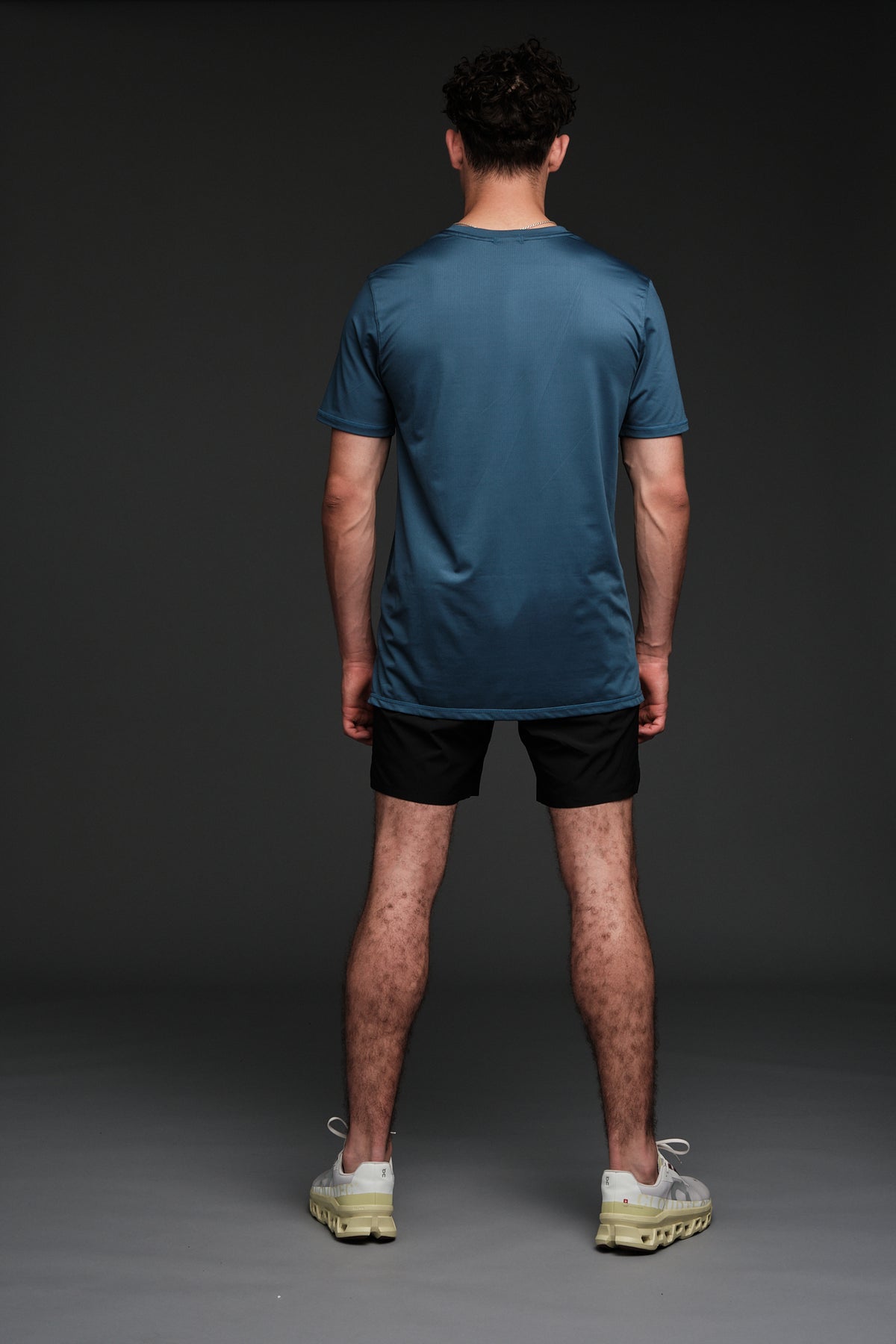 TOP OF THE WORLD TRAINING TEE (Training fit)
