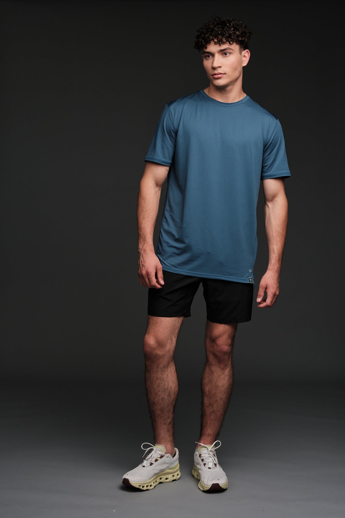 TOP OF THE WORLD TRAINING TEE (Training fit)