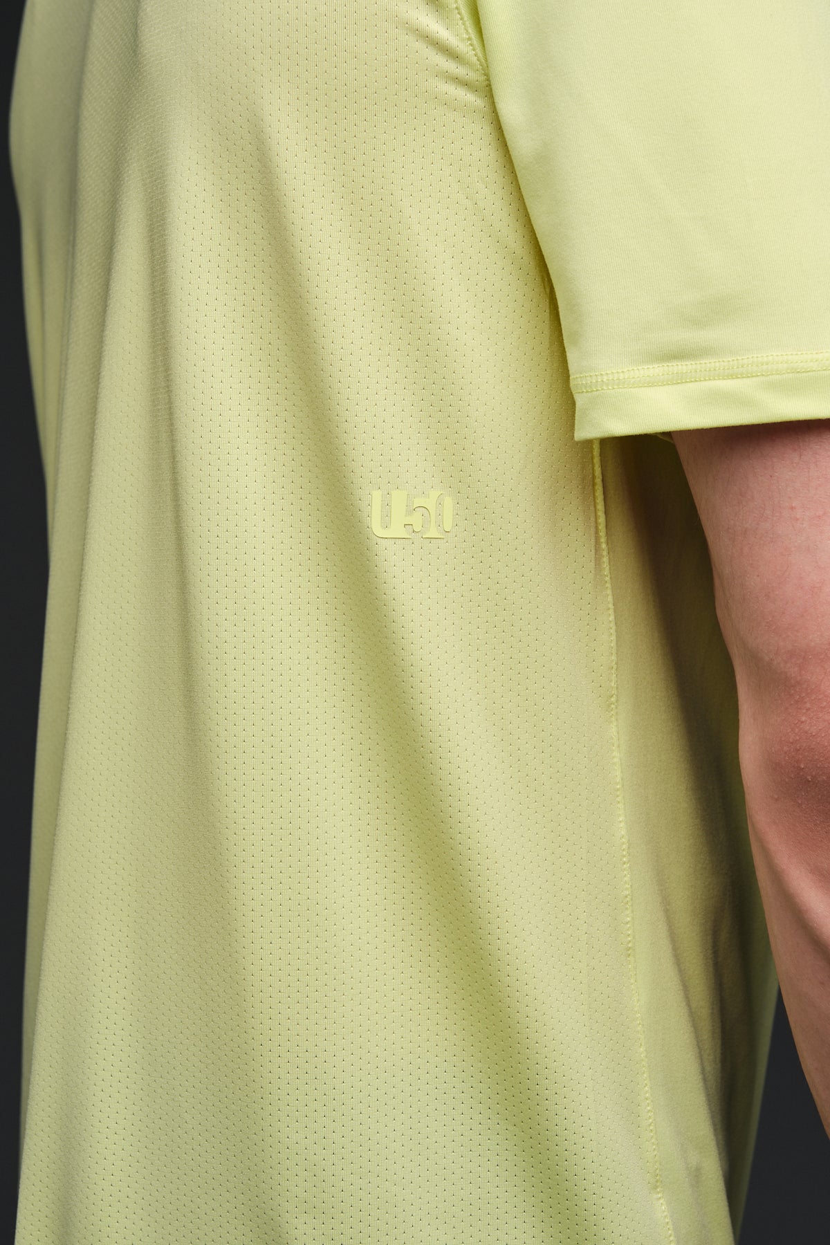 TOP OF THE WORLD TRAINING TEE (Training fit)