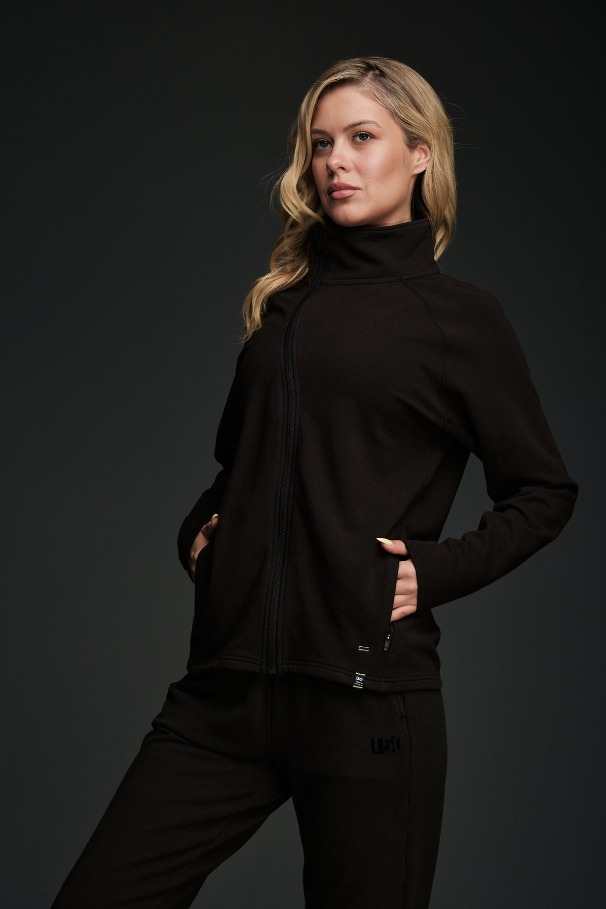 JEWEL AVE MOCK NECK