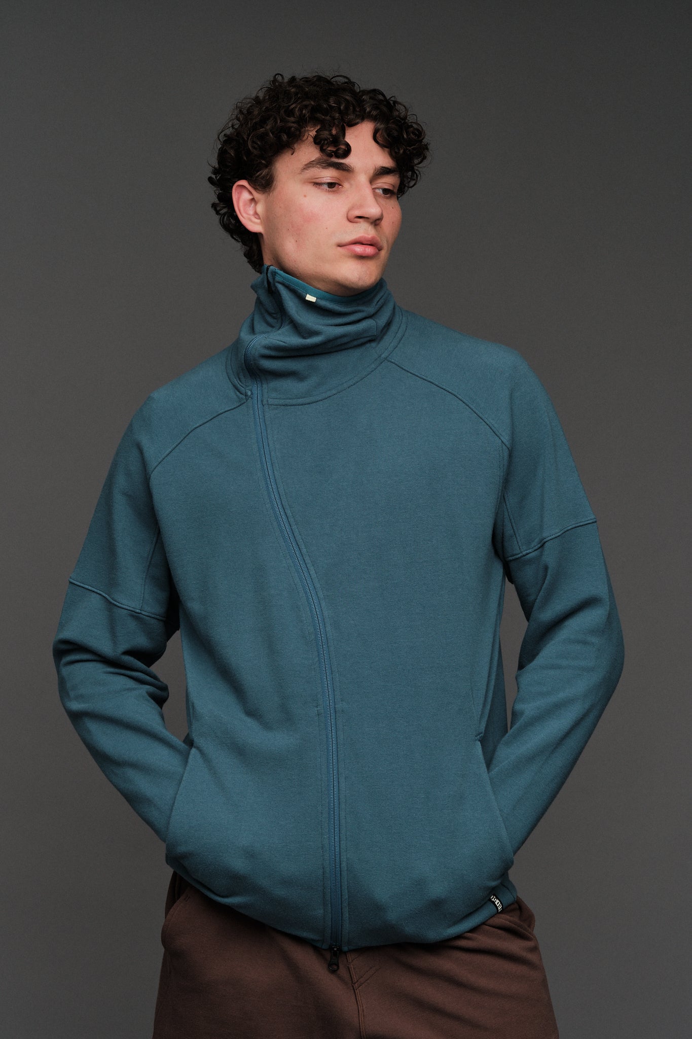 PURPOSE FULL ZIP MOCK NECK