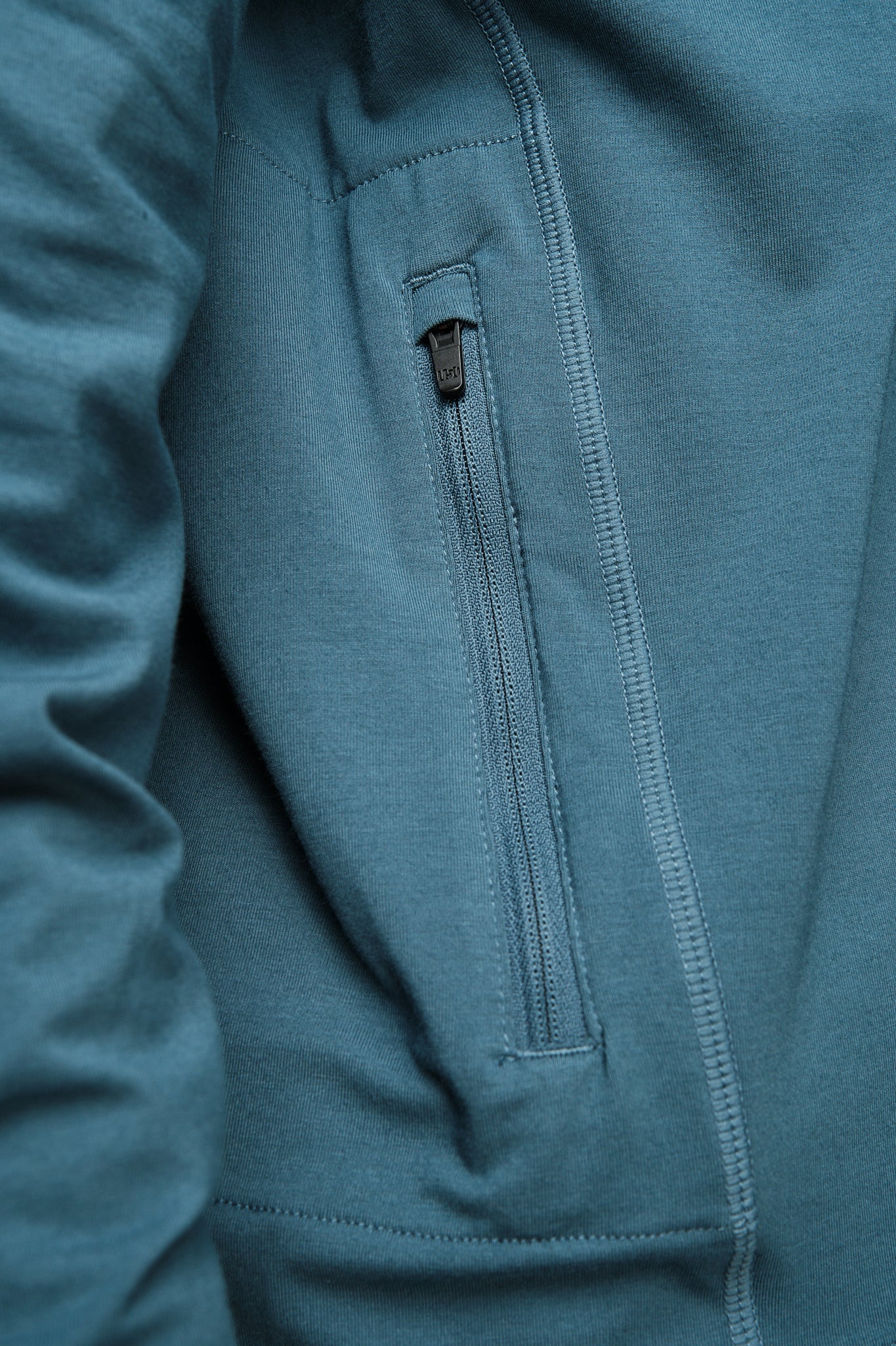 THE COVE QZ MOCK NECK