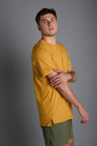 TOP OF THE WORLD TRAINING TEE (Training fit)