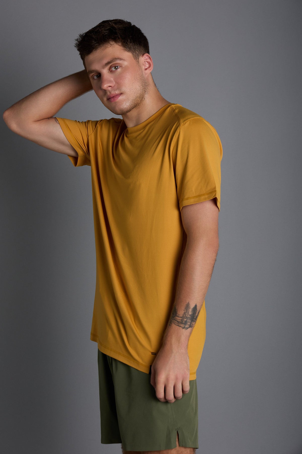 TOP OF THE WORLD TRAINING TEE (Training fit)
