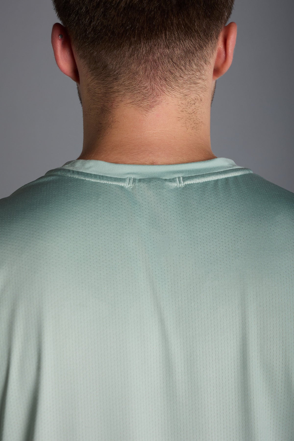 TOP OF THE WORLD TRAINING TEE (Training fit)