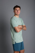 TOP OF THE WORLD TRAINING TEE (Training fit)