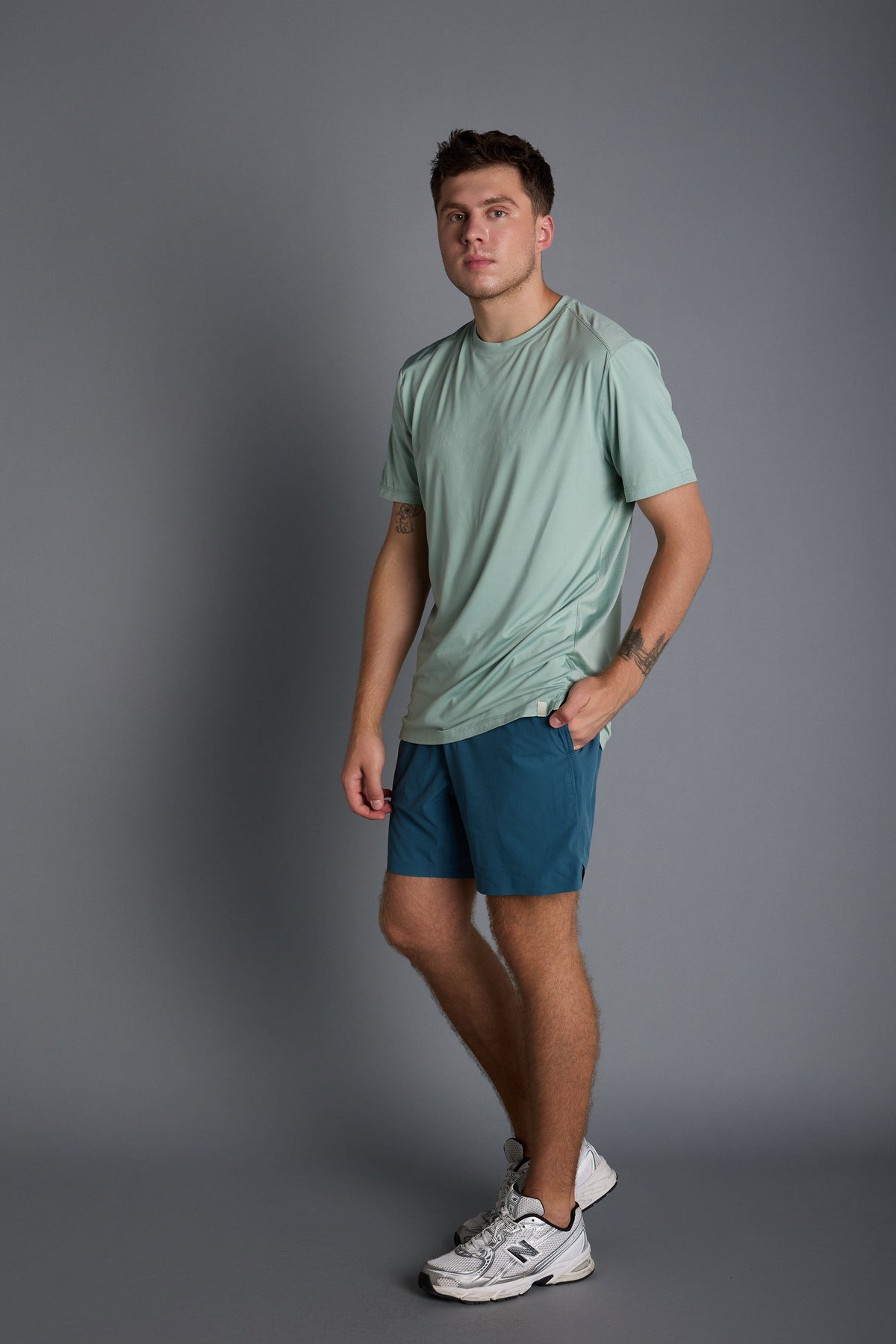 TOP OF THE WORLD TRAINING TEE (Training fit)