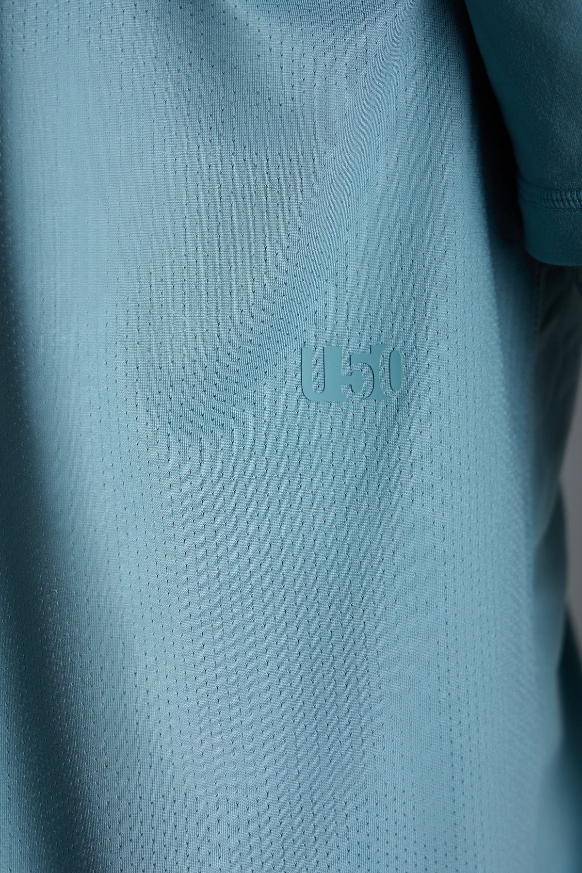TOP OF THE WORLD TRAINING TEE (Training fit)