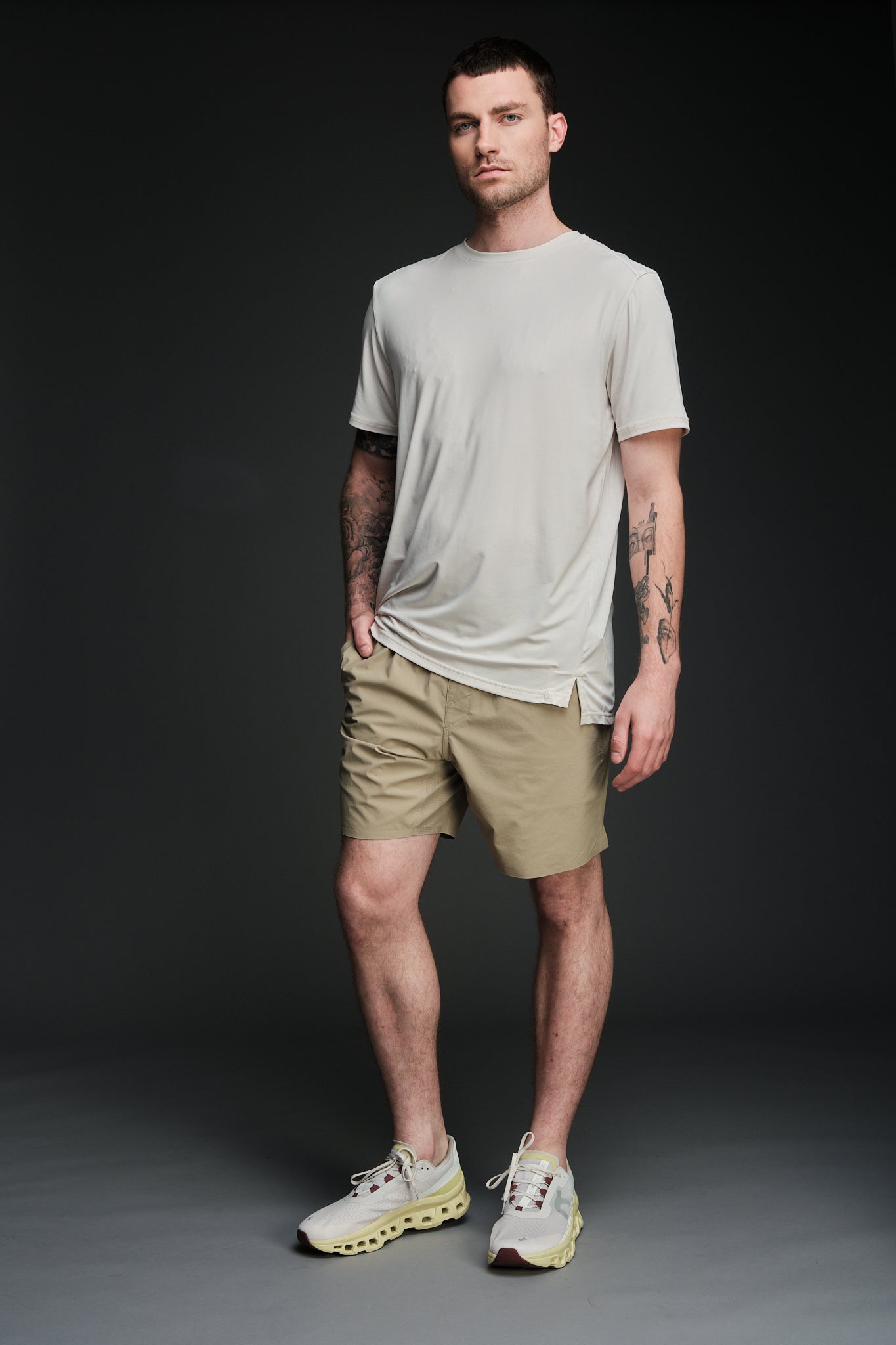 TOP OF THE WORLD TRAINING TEE