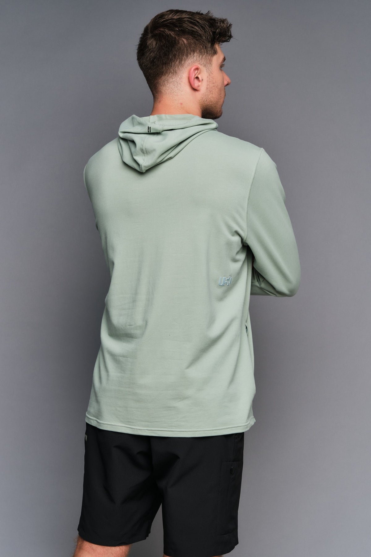 HEISLER LIGHTWEIGHT HOODIE TEE