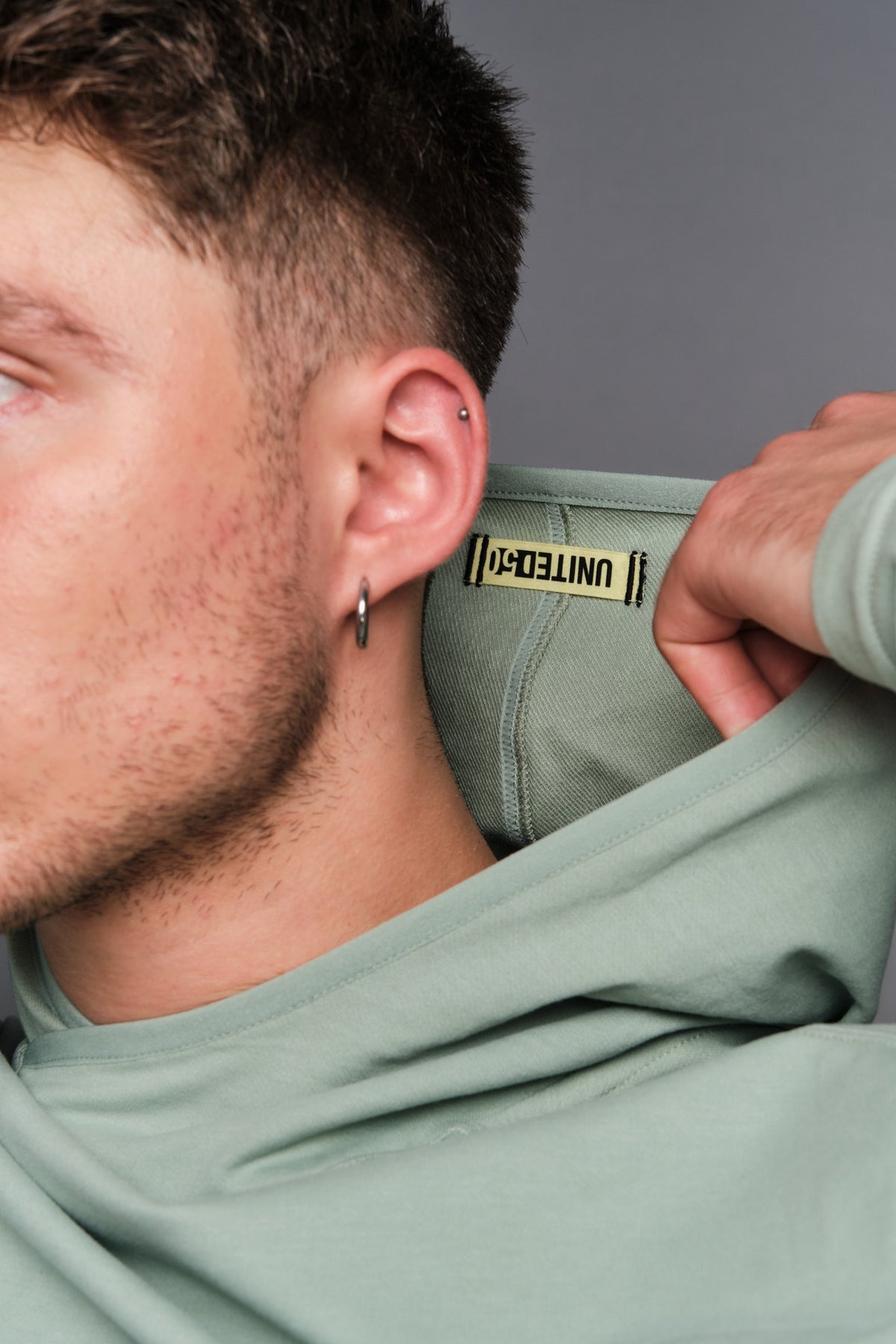 HEISLER LIGHTWEIGHT HOODIE TEE