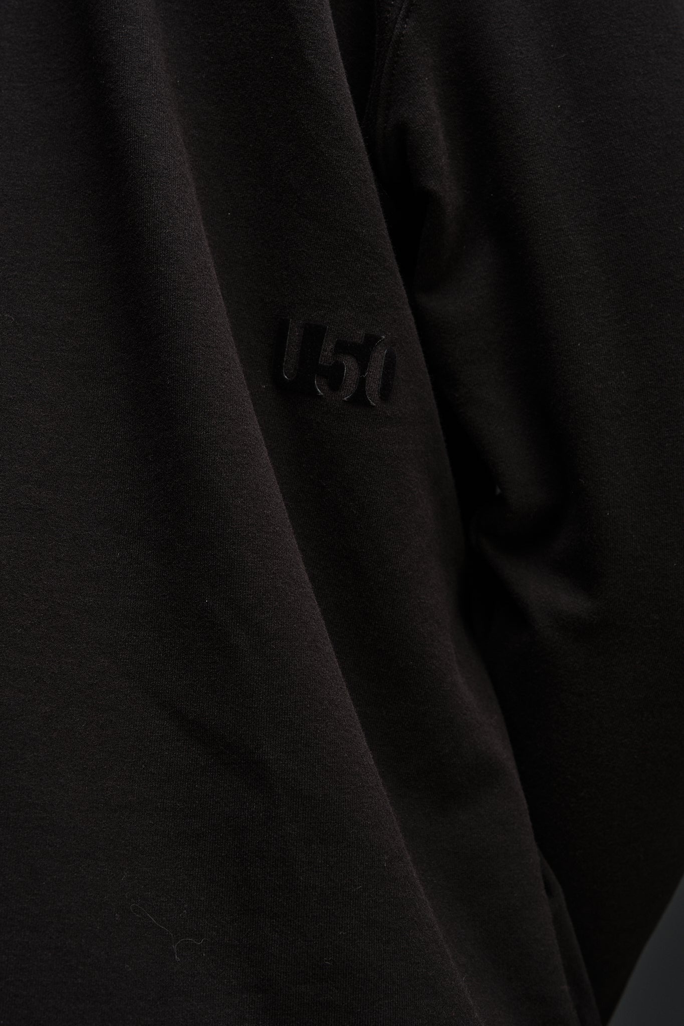 HEISLER LIGHTWEIGHT HOODIE TEE
