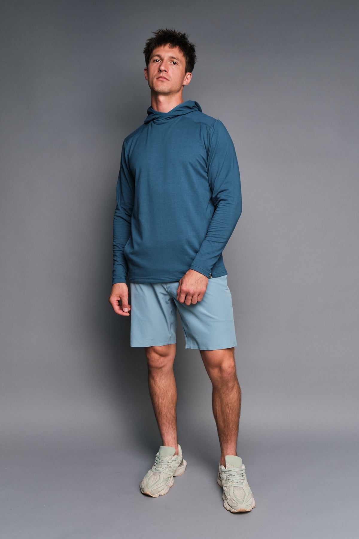 HEISLER LIGHTWEIGHT HOODIE TEE