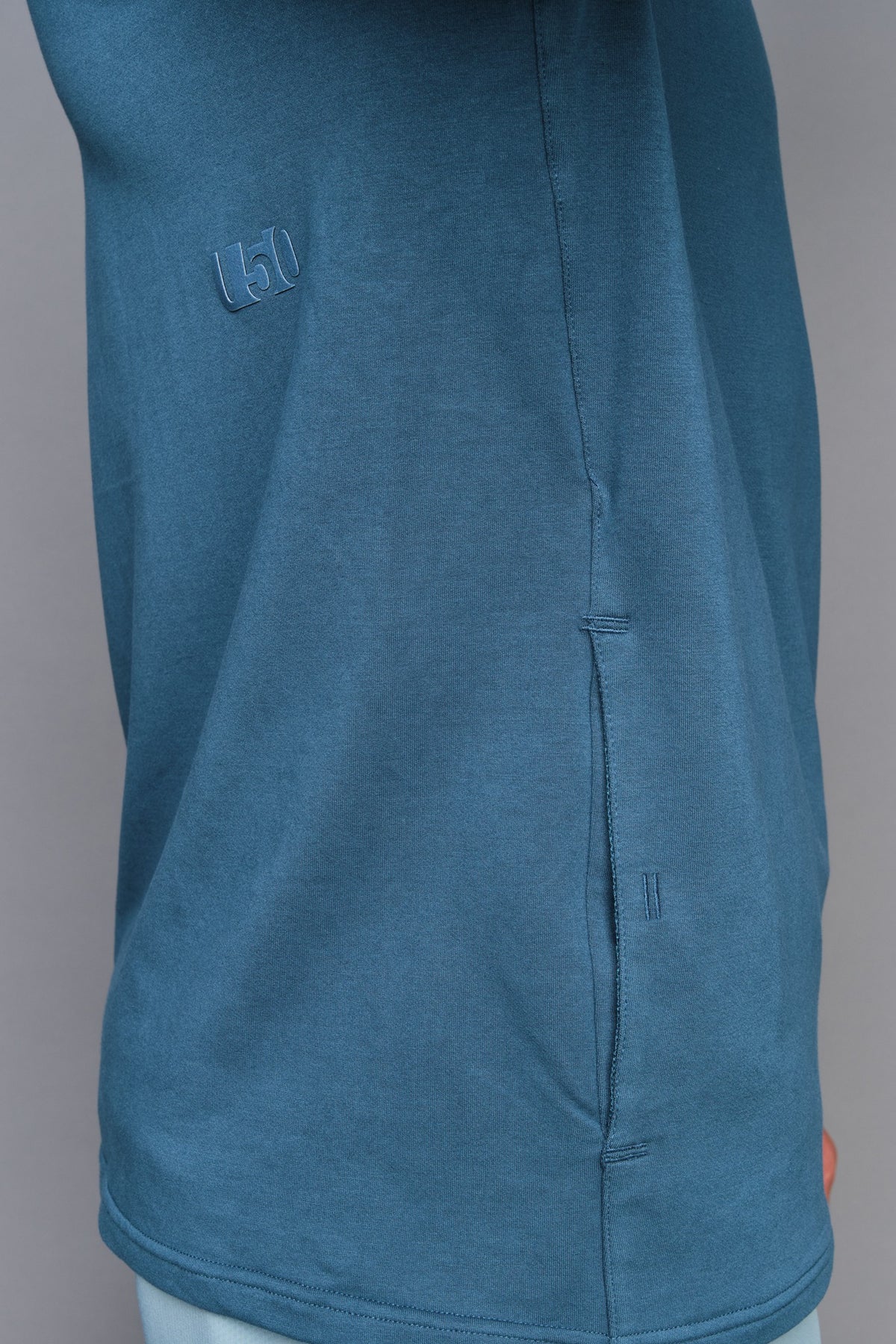HEISLER LIGHTWEIGHT HOODIE TEE