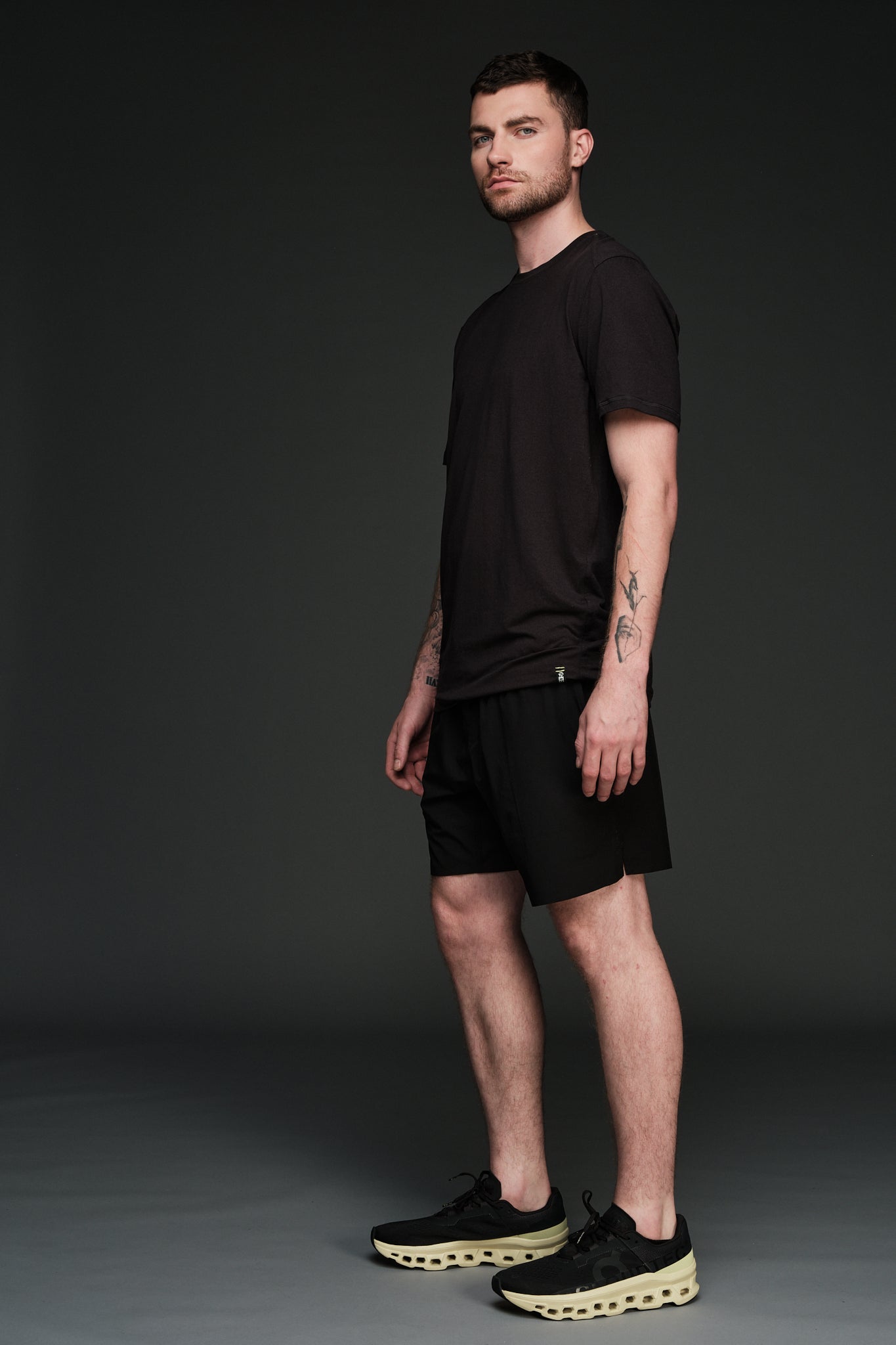 LANG 7.5" (UNLINED) SHORT