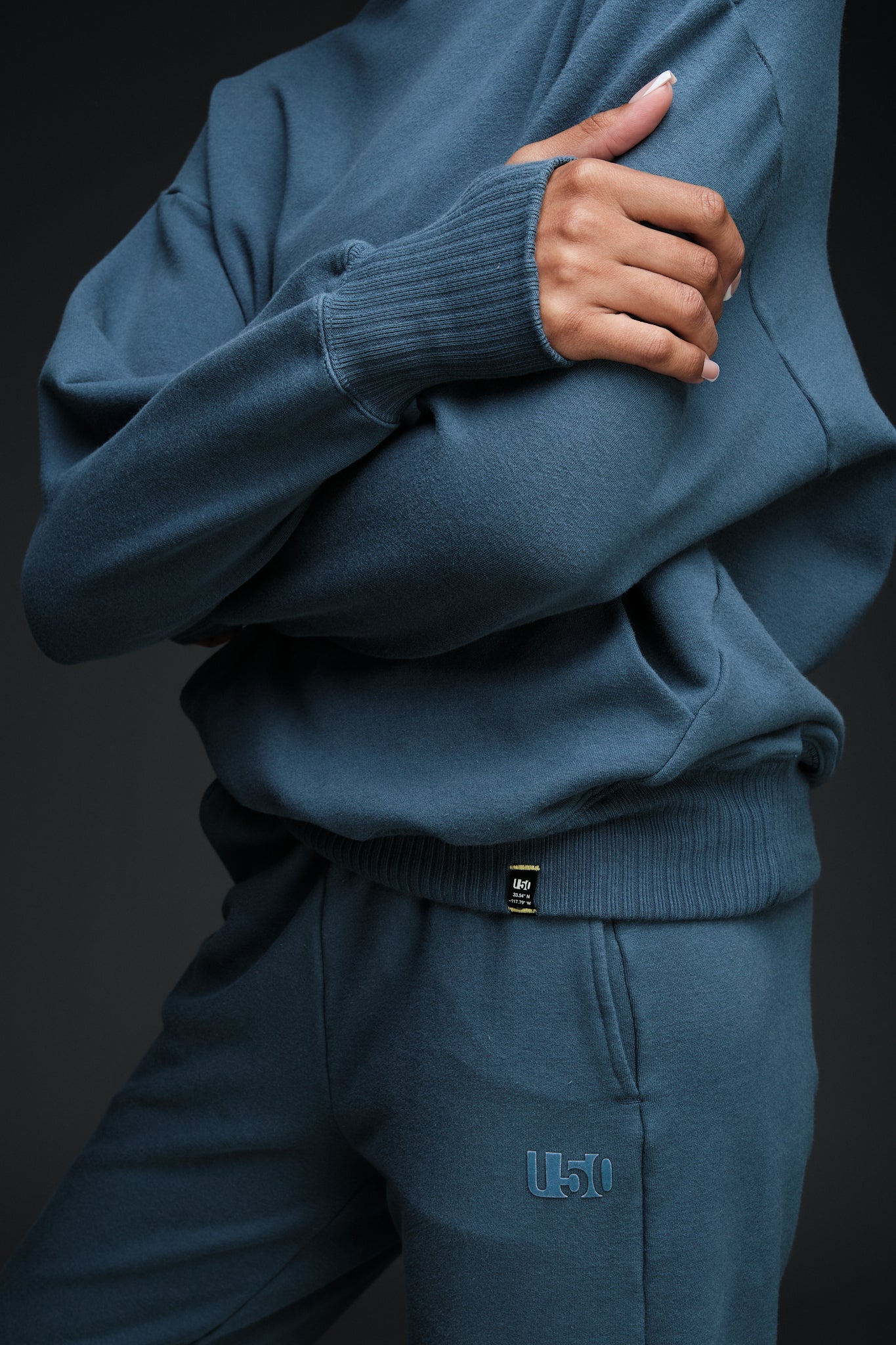 ALIGNED PULLOVER HOODIE