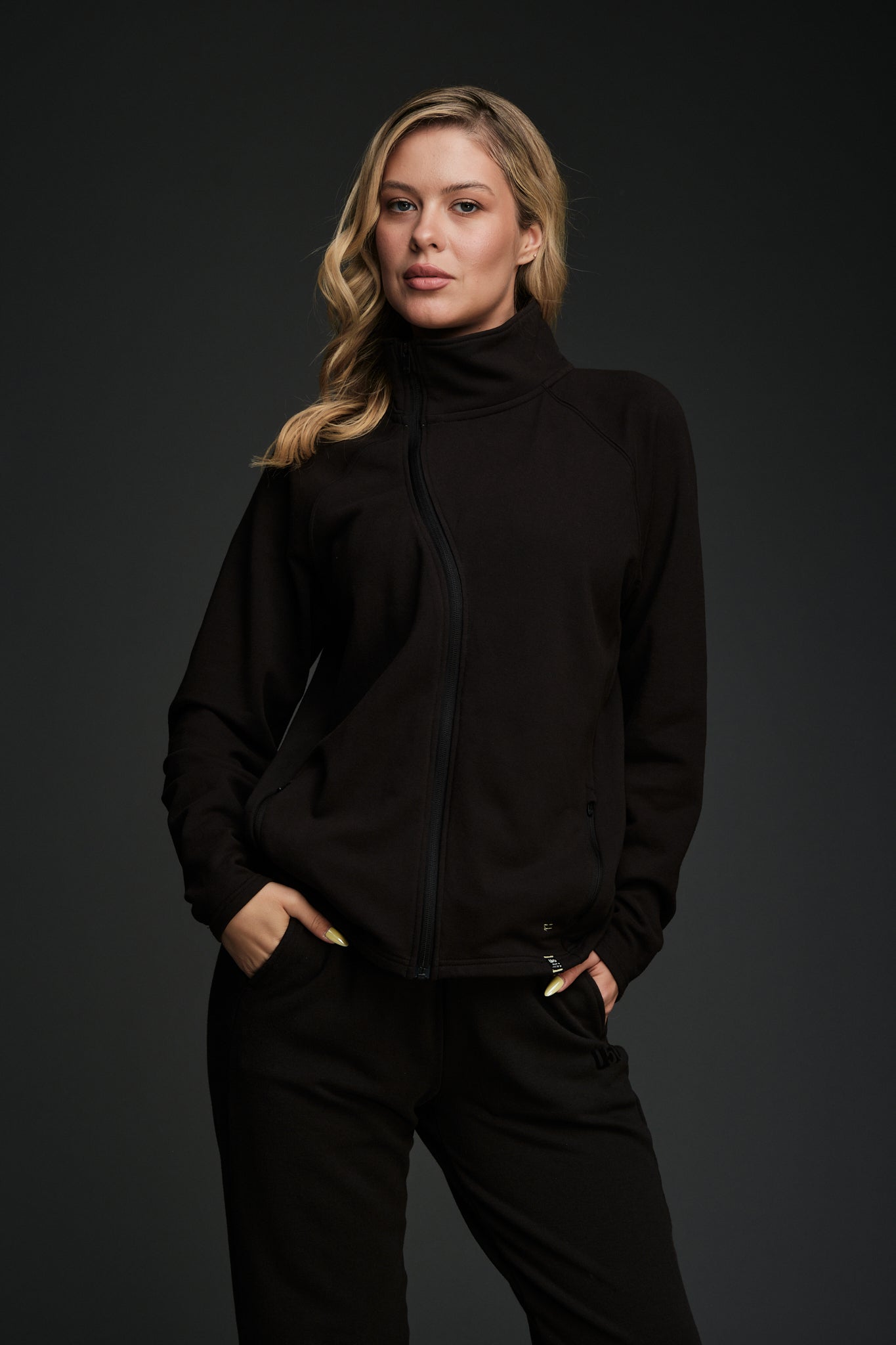 FLOW FULL ZIP MOCK NECK