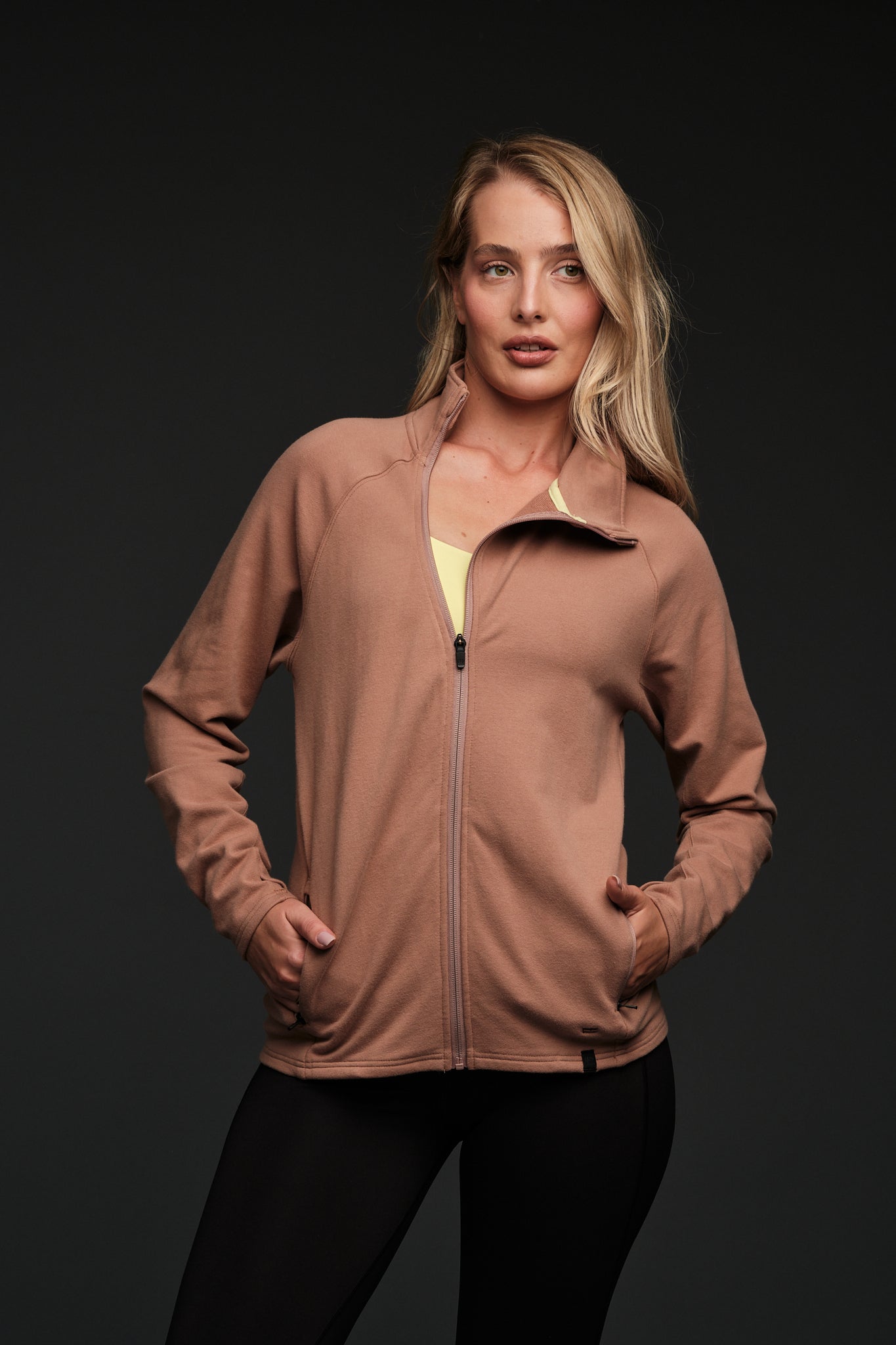 FLOW FULL ZIP MOCK NECK