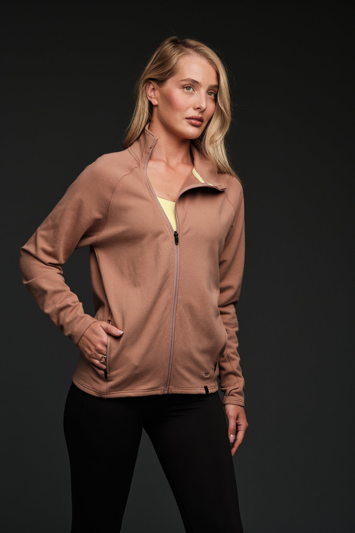 FLOW FULL ZIP MOCK NECK