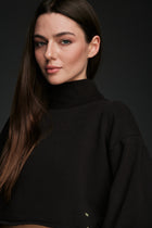 ALIGNED CROPPED COWL