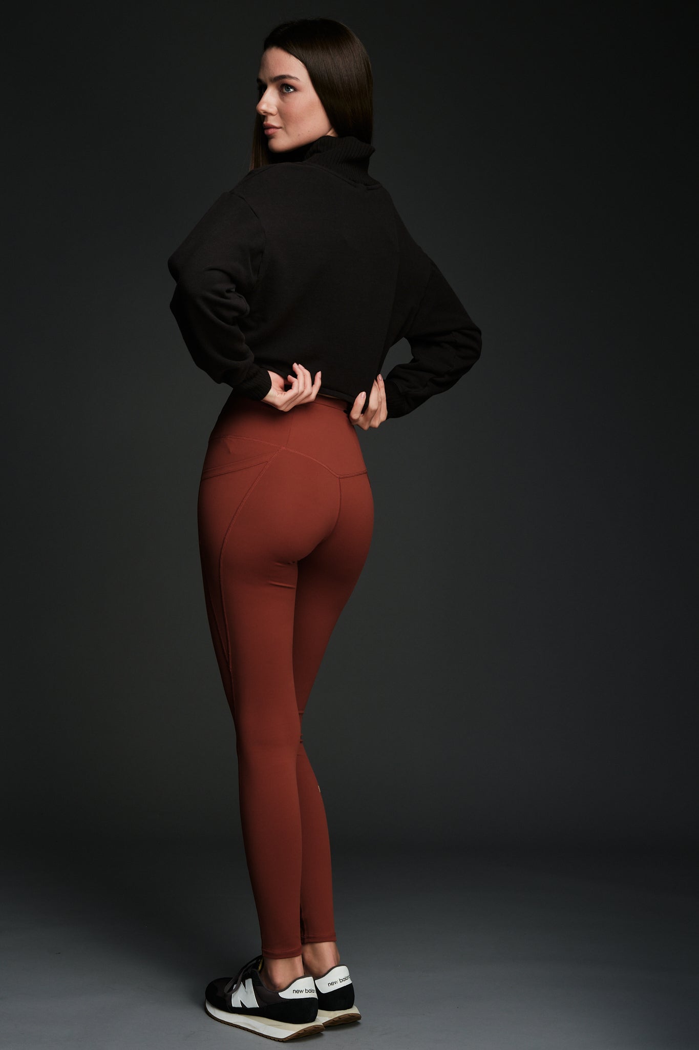 ALIGNED CROPPED COWL