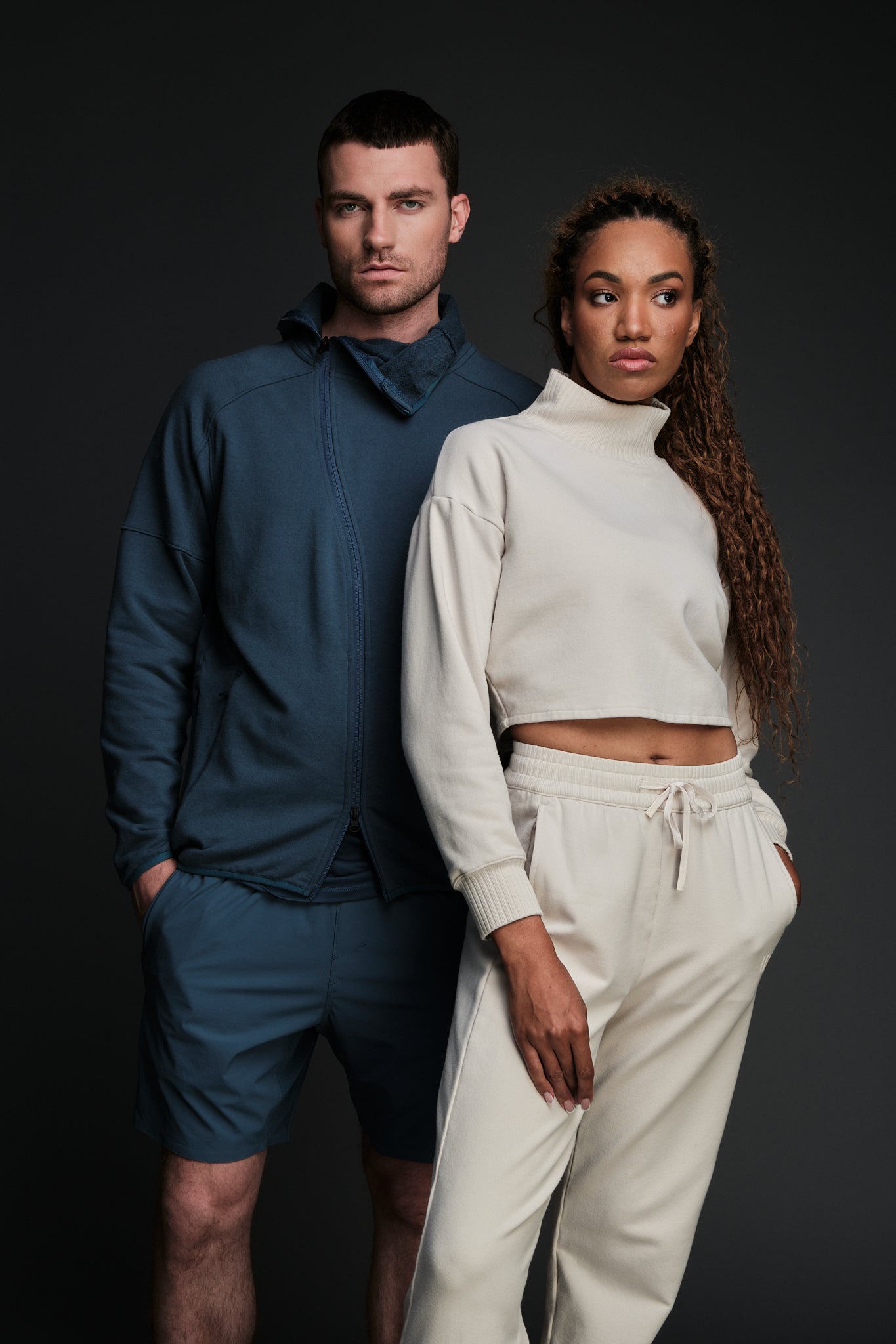 ALIGNED CROPPED COWL