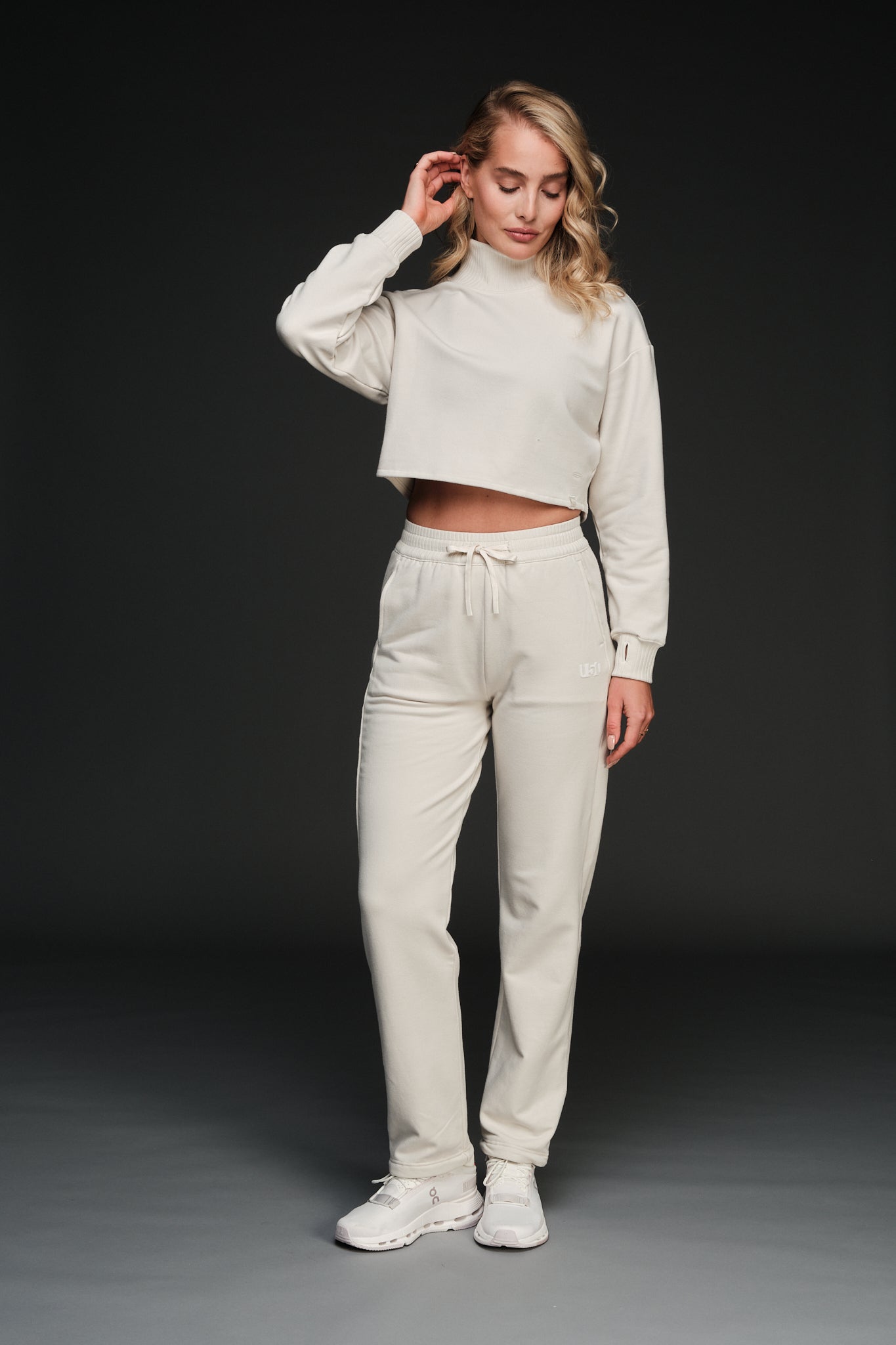 ROSE PLACE CROPPED COWL