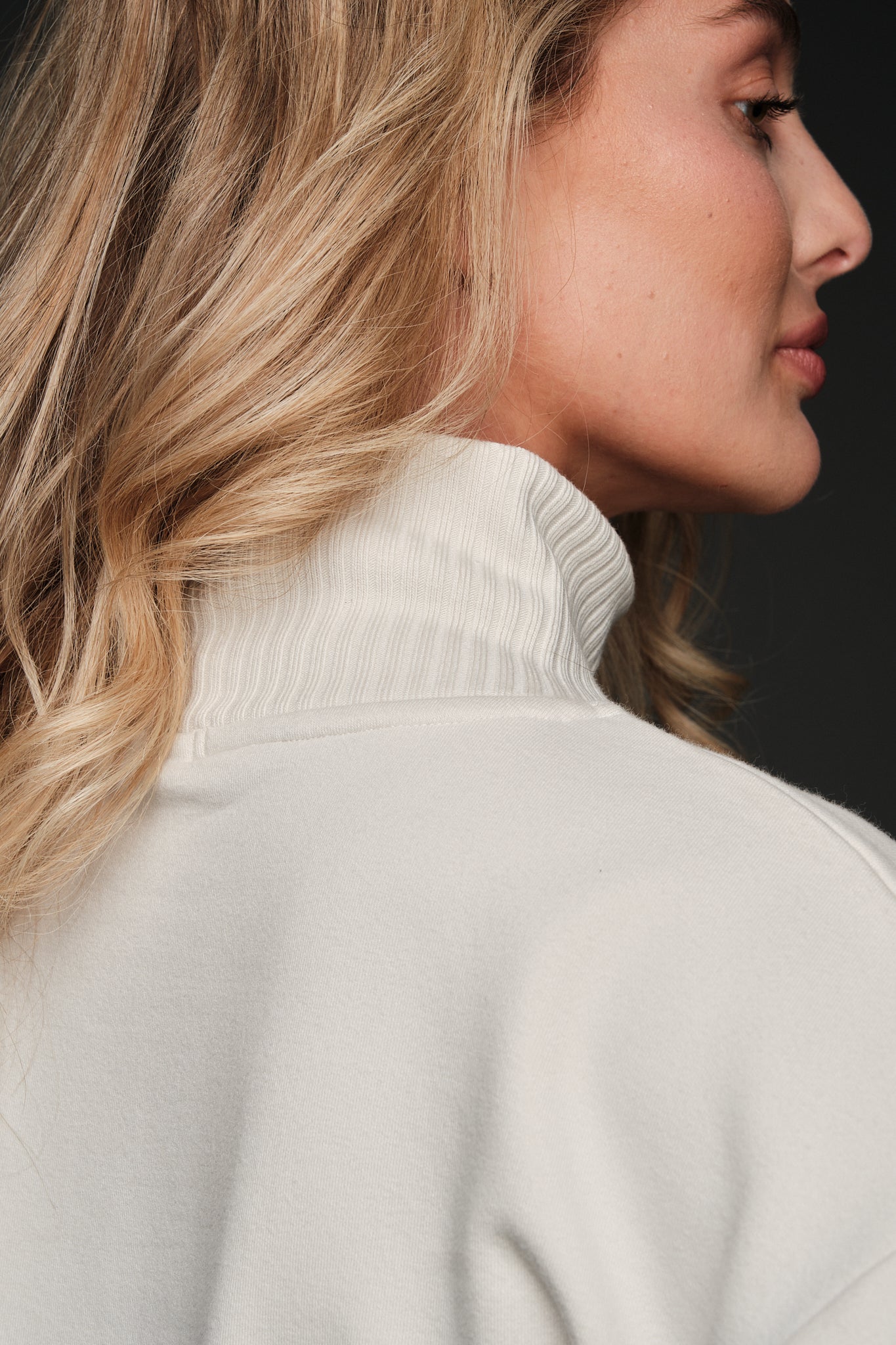 ROSE PLACE CROPPED COWL