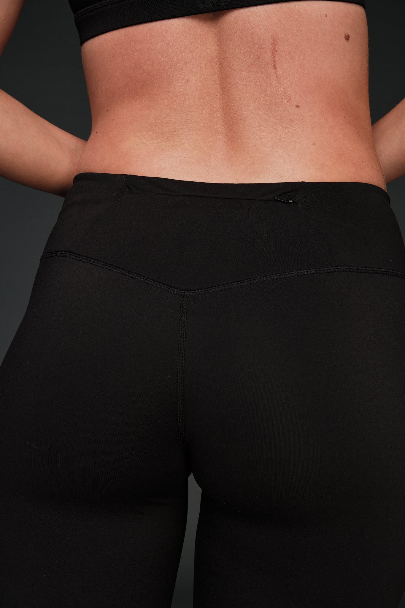 SUMMIT (NO SIDE SEAM) 7/8 REGULAR WAIST LEGGINGS