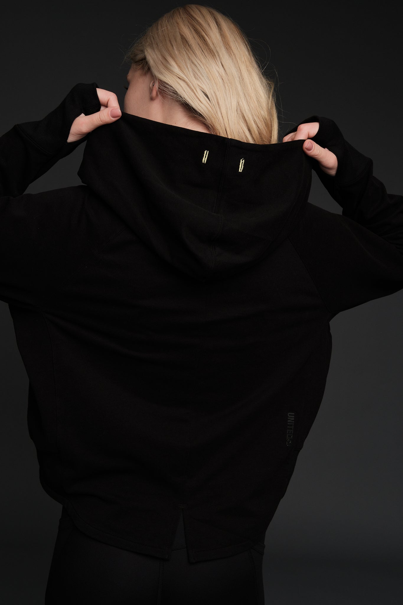 FLOW HOODIE
