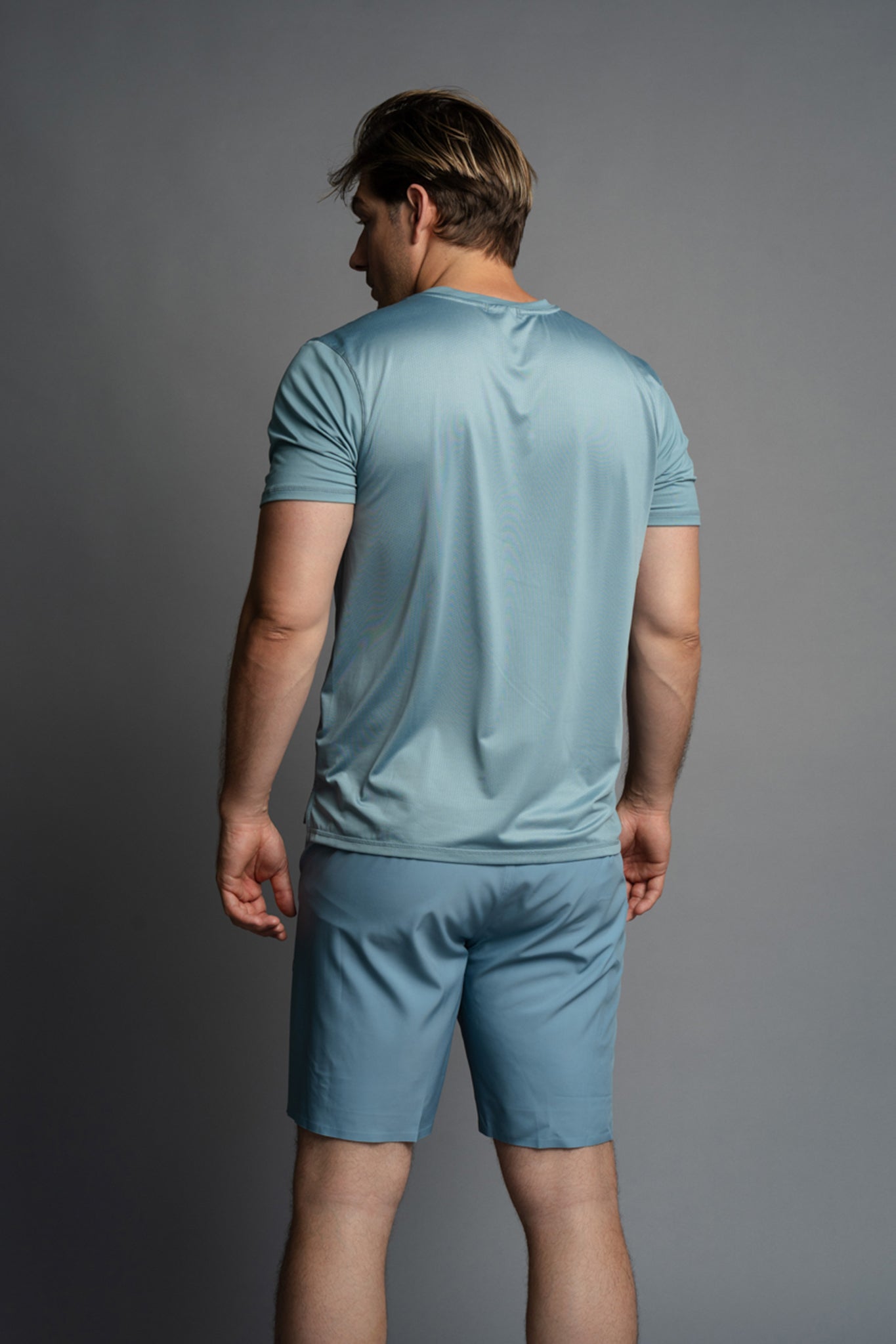 Top of the World Training Tee (Regular Fit)