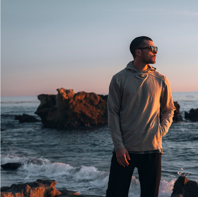 Heisler lightweight hoodie tee, fairview training day performance pant